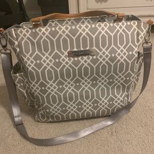 Petunia Pickle Bottom Pump Tote